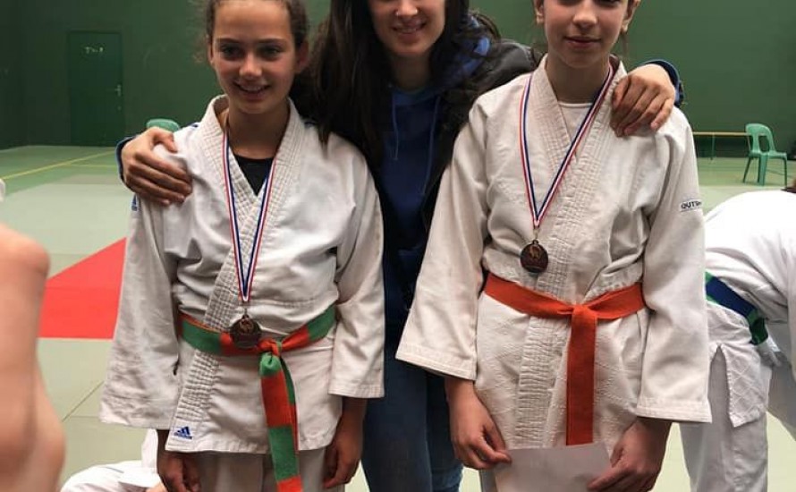Alejandra et Georgia qualifiées au chapionnat régional: Le Judo à Hendaye , c'est encore des médailles!