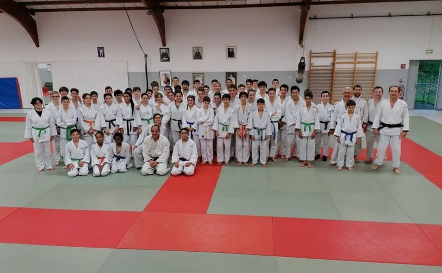 Regroupement de compétiteurs au Club de Judo à Hendaye